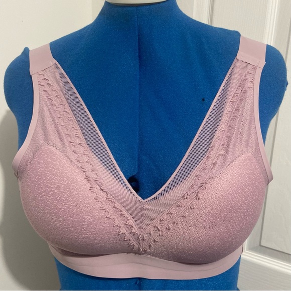 Daisy Fuentes women pink seamless bralette. Size L. Used. - Picture 4 of 5